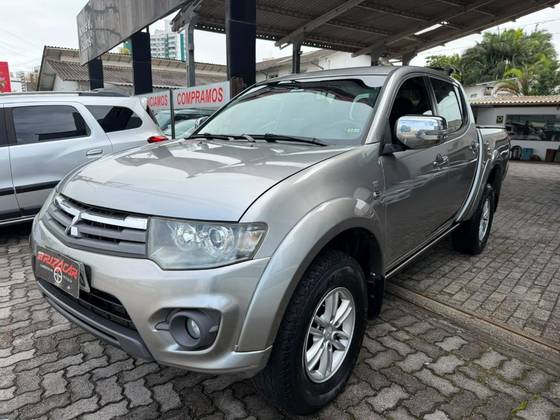 MITSUBISHI L200 TRITON 3.5 HPE 4X4 CD V6 24V FLEX 4P AUTOMÁTICO
